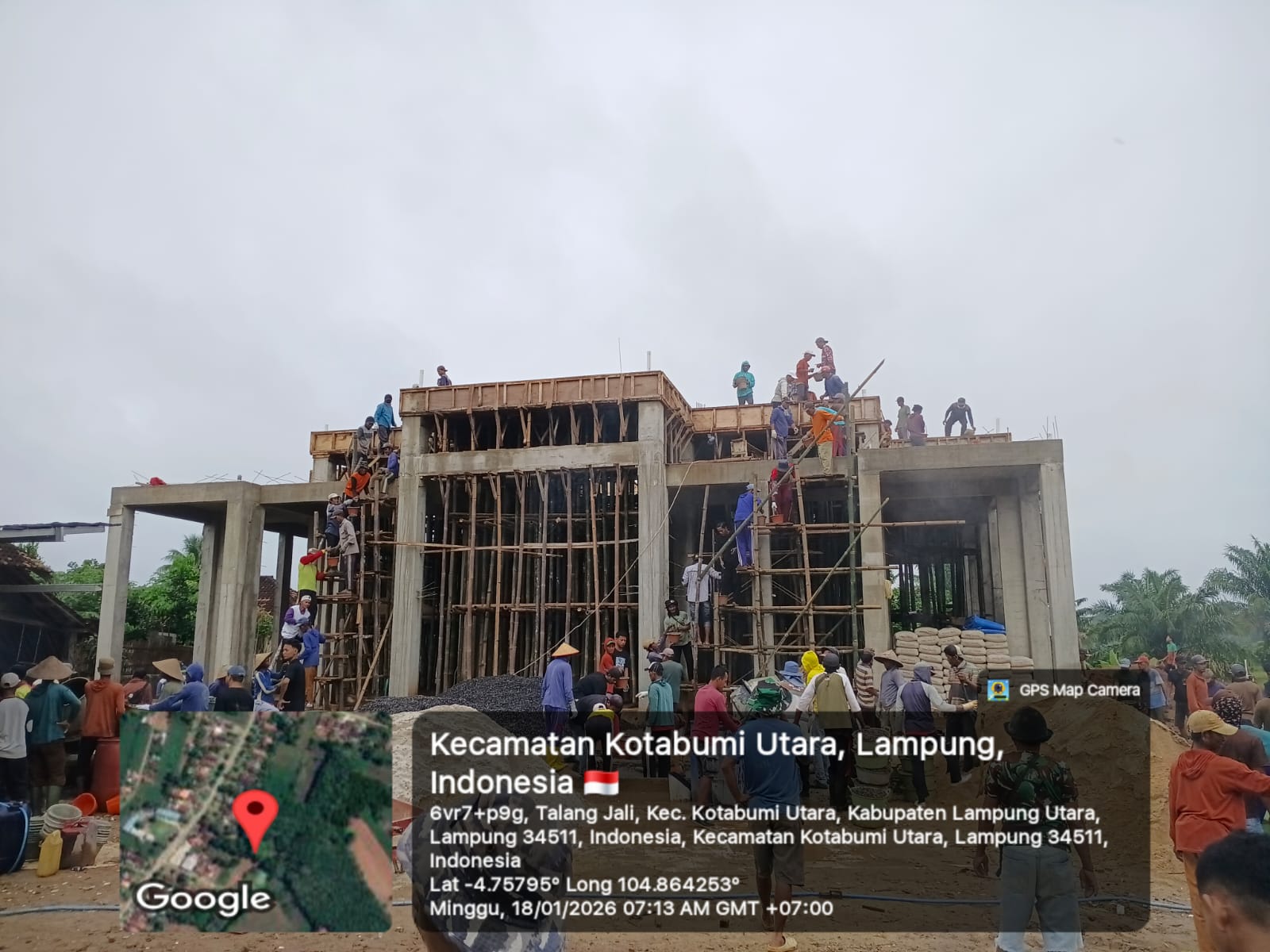 Gotong Royong Pengecoran Dak/Kubah masjid ja'mi baitus salam